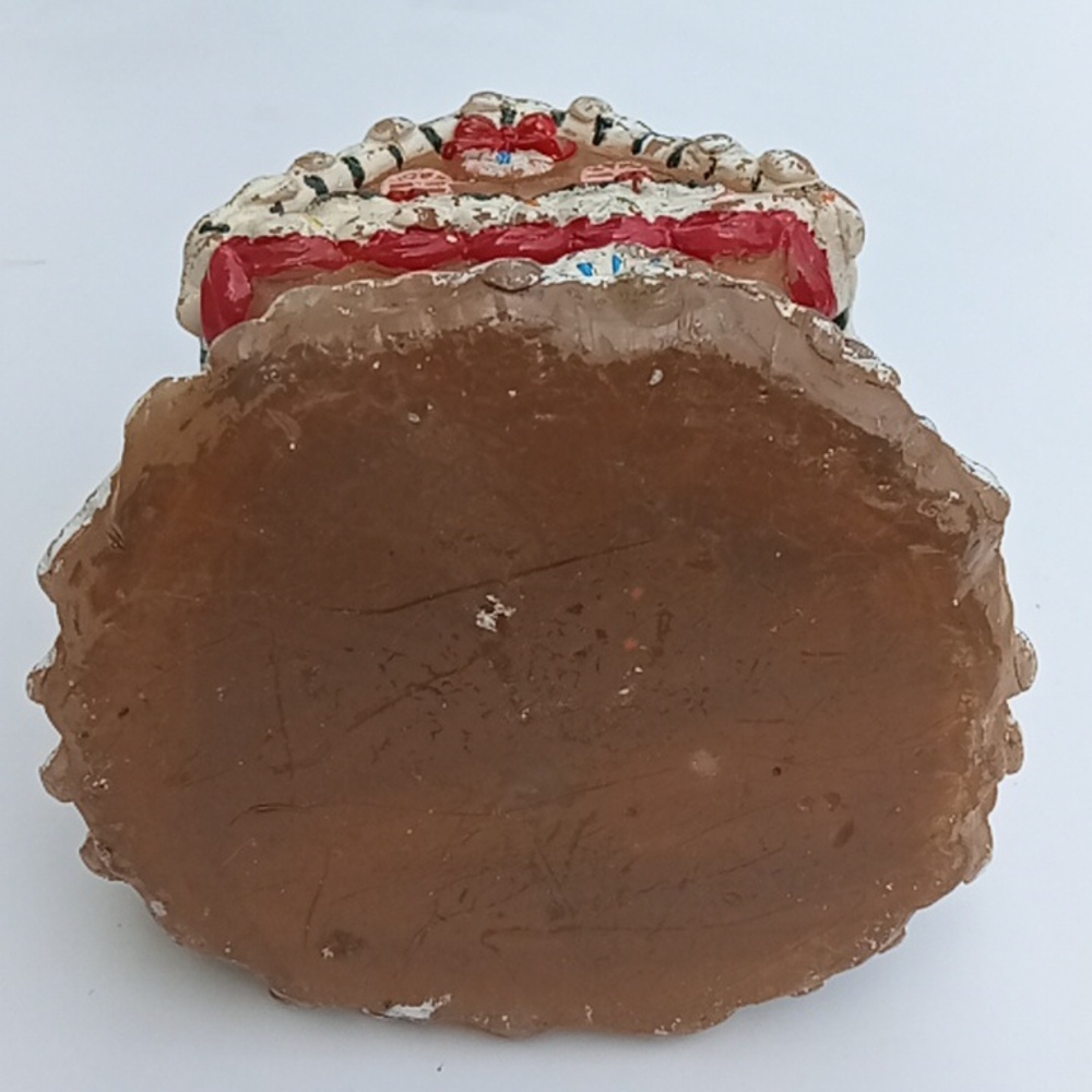 Vintage Gingerbread House Large Candle - Picture 15 of 16